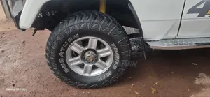 Toyota Land Cruiser 1990 White