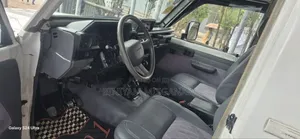 Toyota Land Cruiser 1990 White