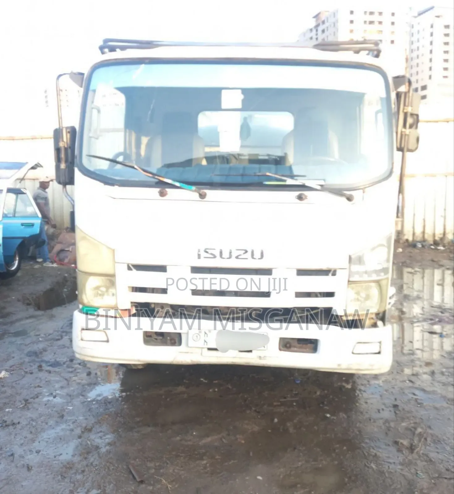 አስቸኳይ Isuzu Obama ሻወር ትራክ 2011 ሞዴል