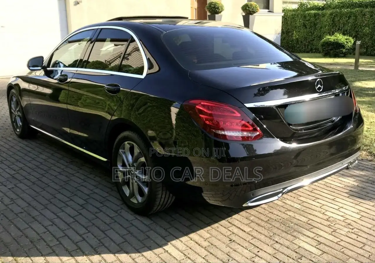 Mercedes-Benz C180 2017 Black