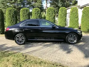 Mercedes-Benz C180 2017 Black
