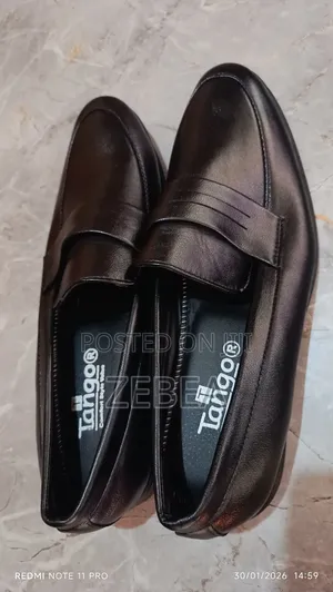 ለሱፍ የሚሆን Pure Original Size 42 አድስ አበባ ይደውሉ እናደርሳለን።