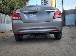 Suzuki Dzire 2022 Silver