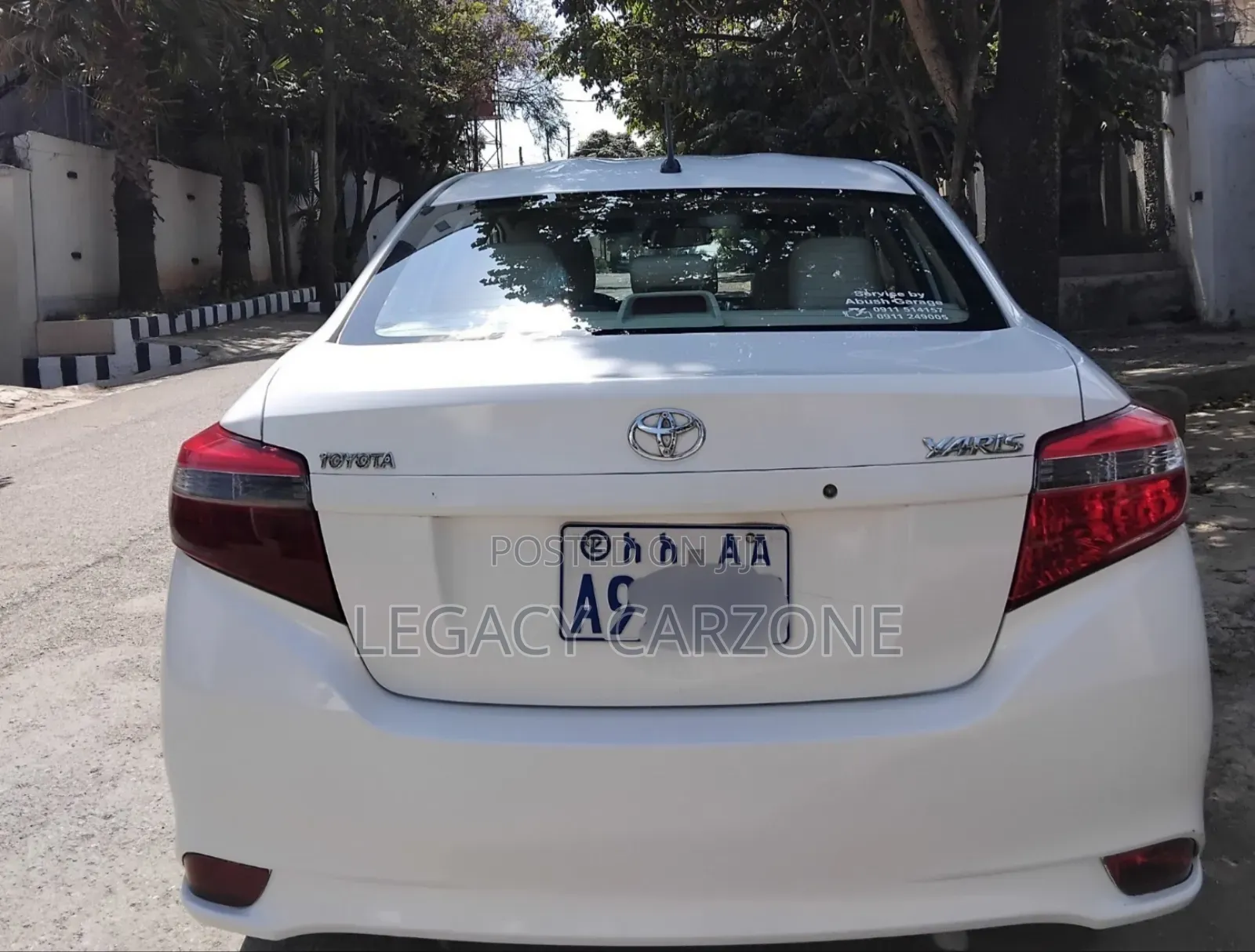 Toyota Yaris 2013 White