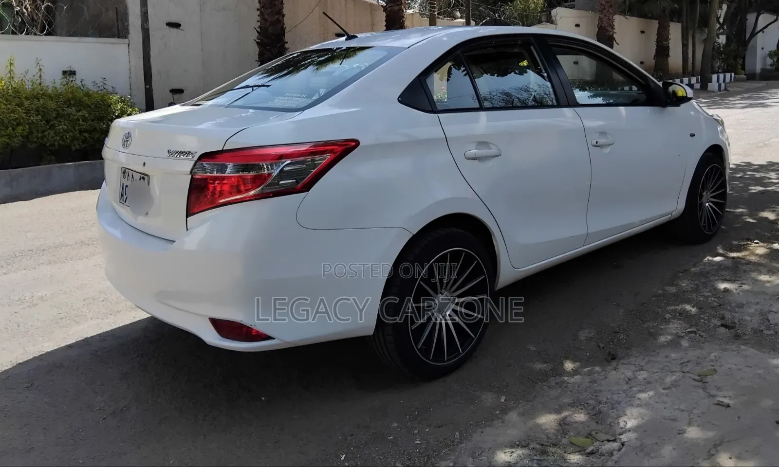 Toyota Yaris 2013 White