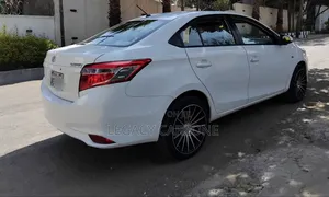 Toyota Yaris 2013 White