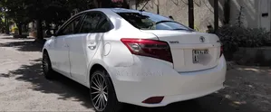 Toyota Yaris 2013 White