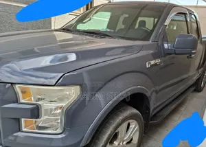 Ford F-150 XLT 4x2 Regular Cab Styleside 6.5 ft. box 122 in. WB 2017