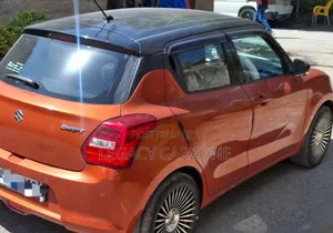 Suzuki Swift 2022 Red