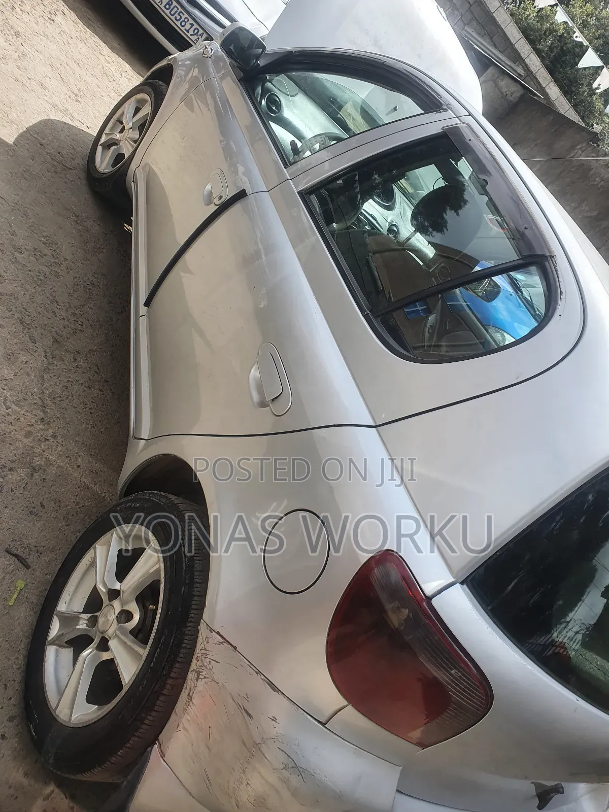 Toyota Vitz 2001 Silver