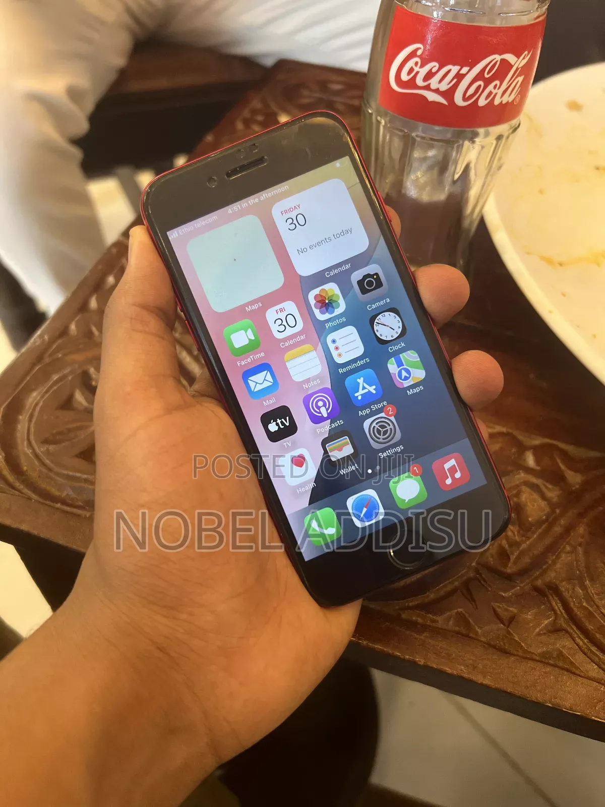 Apple iPhone SE 64 GB Red