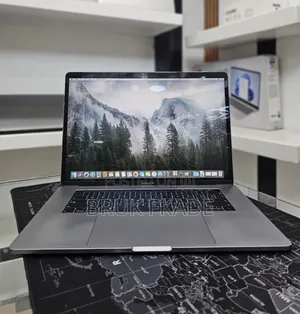 New Laptop Apple MacBook Pro 2019 16GB Intel Core I9 SSD 512GB