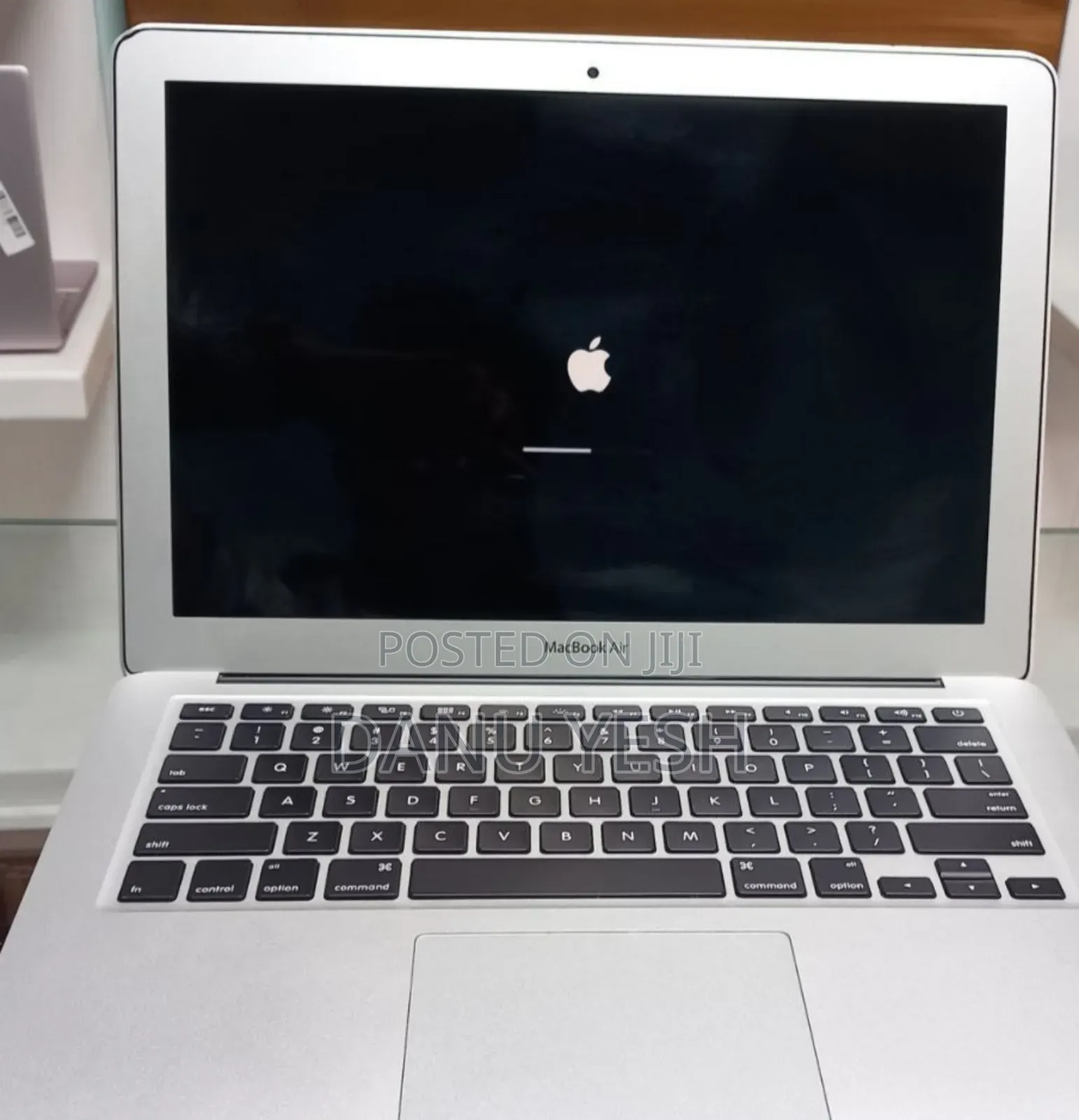 New Laptop Apple MacBook Air 2015 8GB Intel Core I5 SSD 256GB