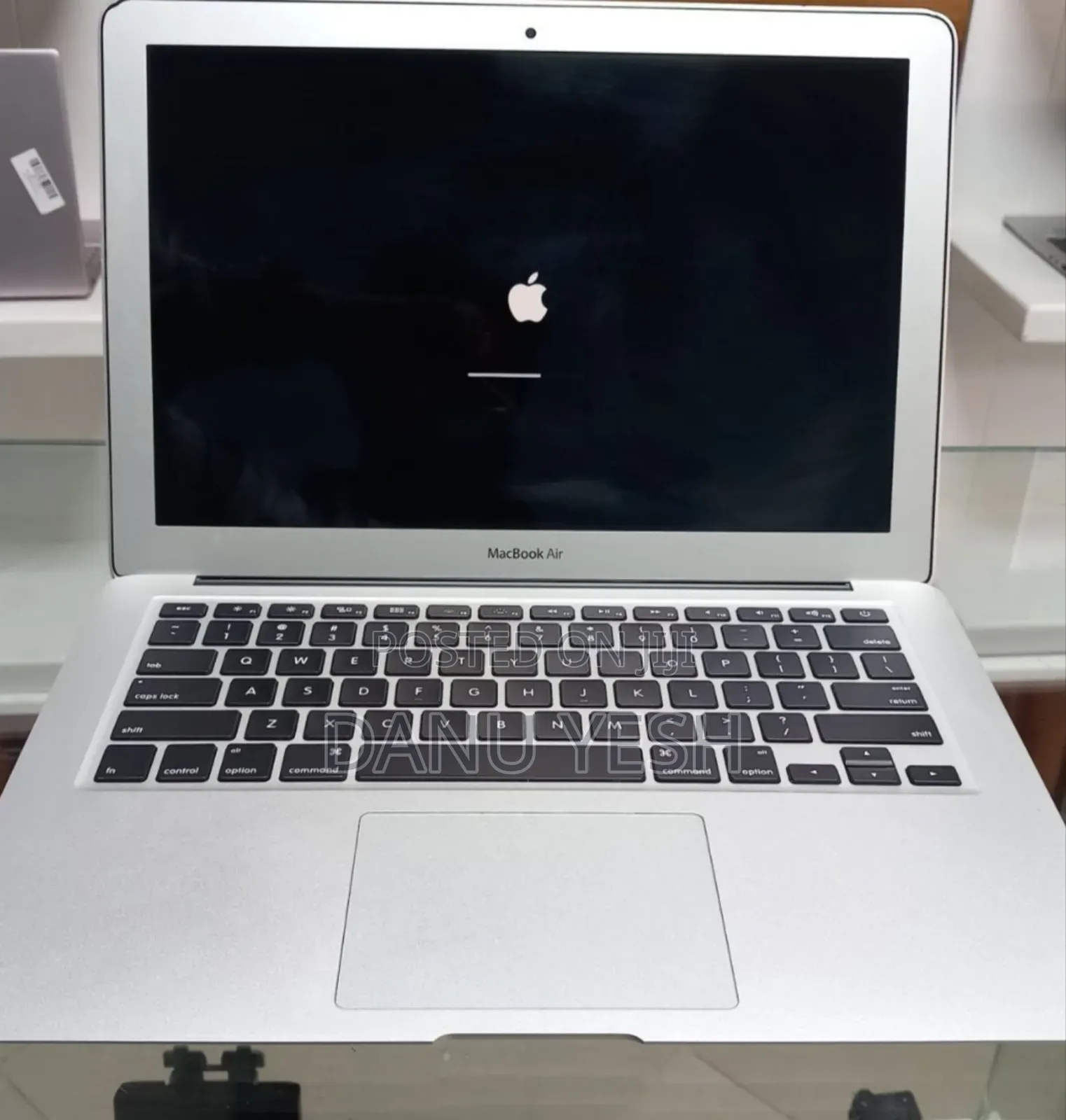 New Laptop Apple MacBook Air 2015 8GB Intel Core I5 SSD 256GB