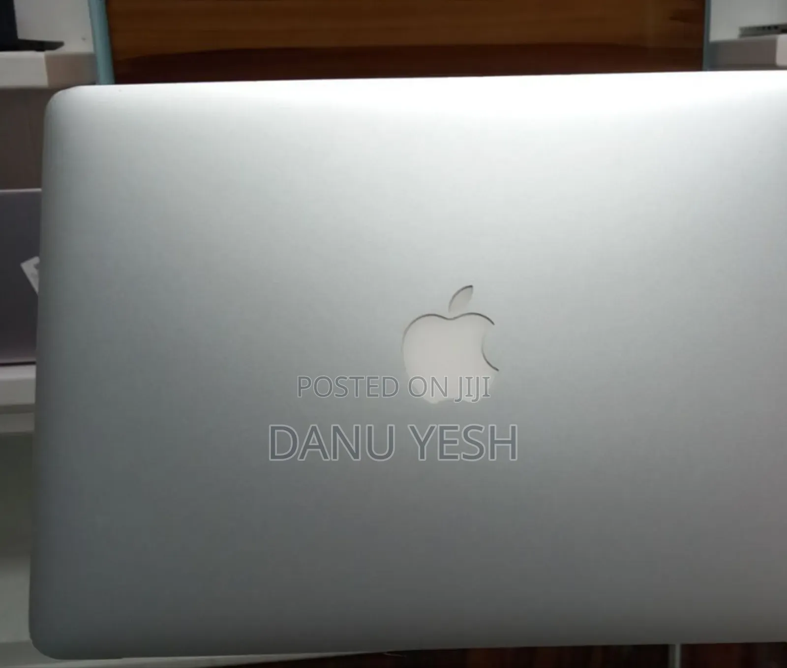 New Laptop Apple MacBook Air 2015 8GB Intel Core I5 SSD 256GB