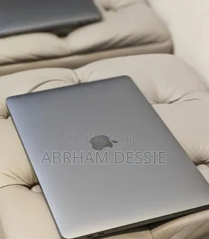 New Laptop Apple MacBook Pro 2019 16GB Intel Core I7 SSD 256GB