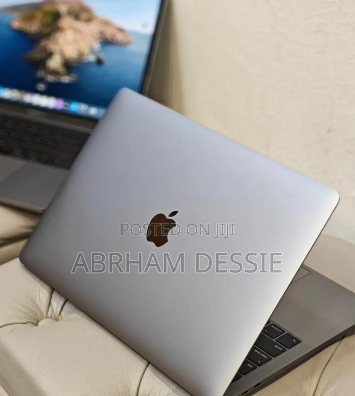 New Laptop Apple MacBook Pro 2019 16GB Intel Core I7 SSD 256GB