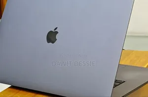 New Laptop Apple MacBook Pro 2019 16GB Intel Core I7 SSD 512GB