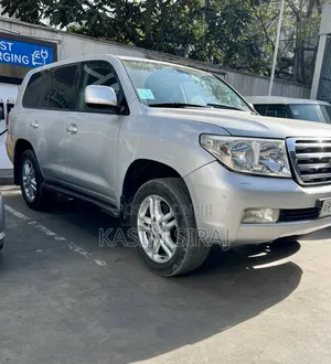 Toyota Land Cruiser 4.5 V8 GX-R 2012 Silver