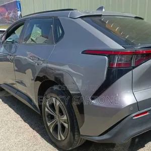 Toyota bZ4X 2023 Silver