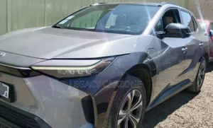 Toyota bZ4X 2023 Silver