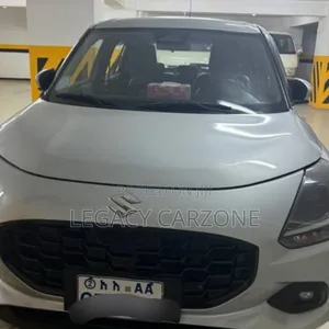 Suzuki Swift 2024 Silver