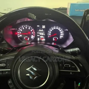 Suzuki Swift 2024 Silver