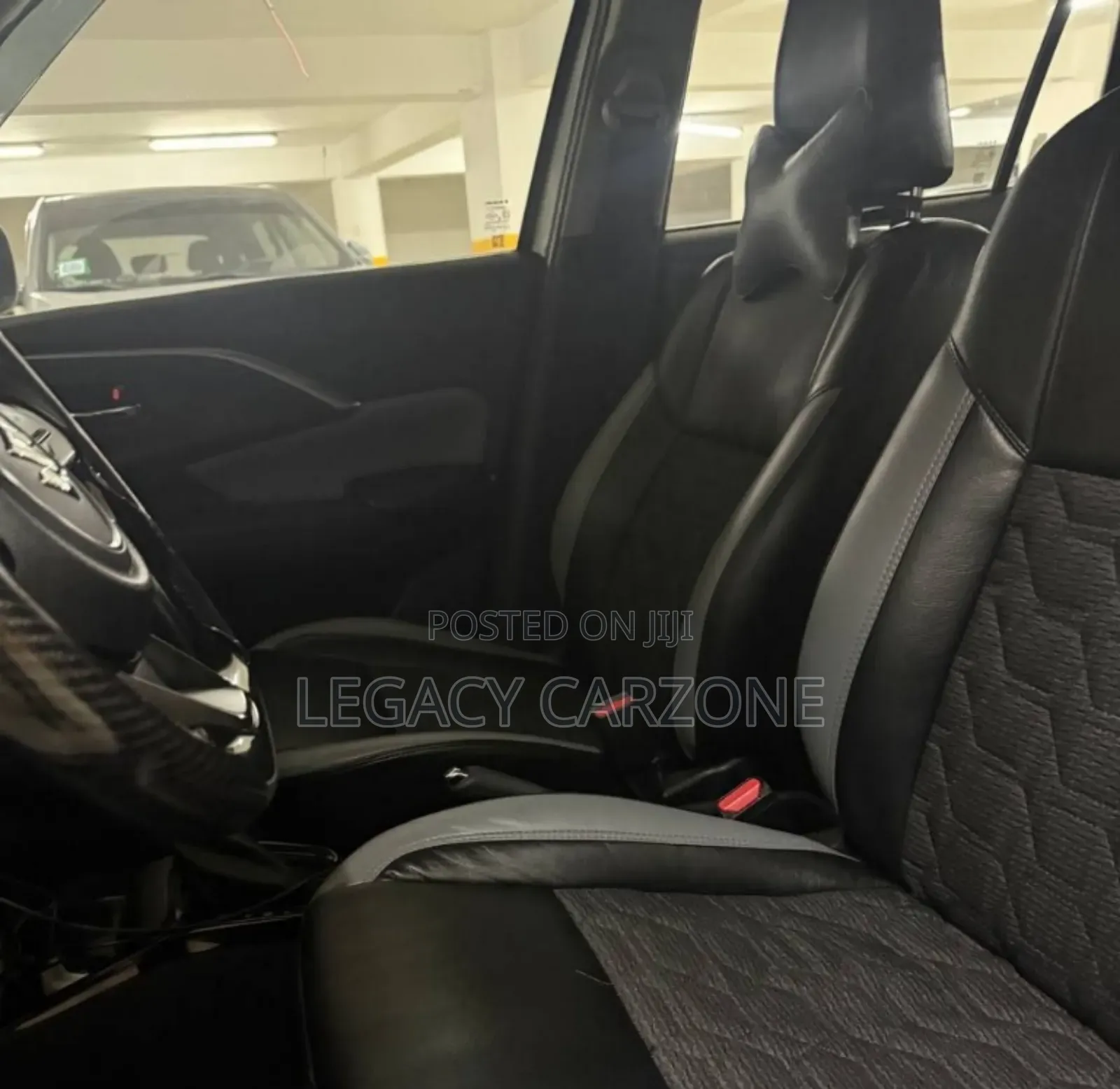 Suzuki Swift 2024 Silver