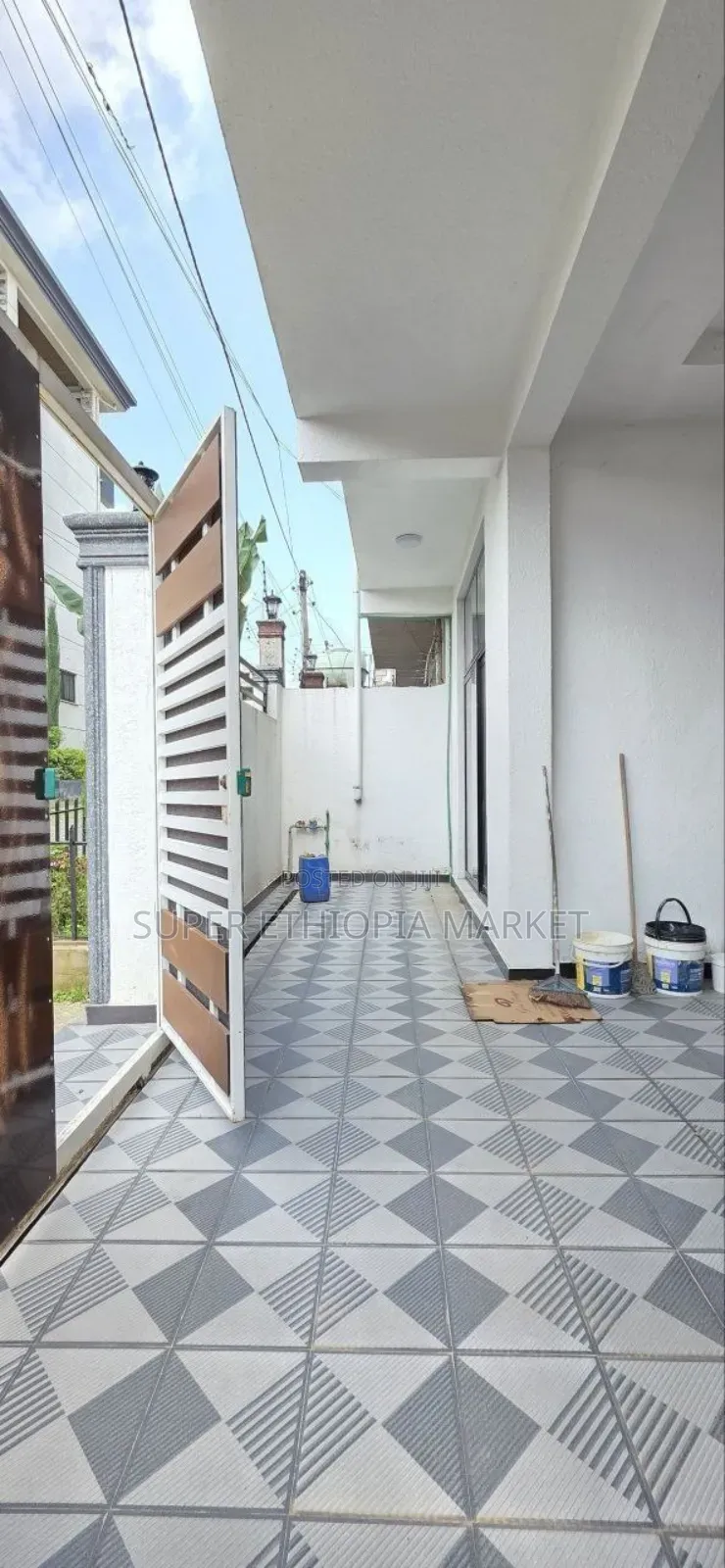 Furnished 6bdrm House in Addis Ketema for sale