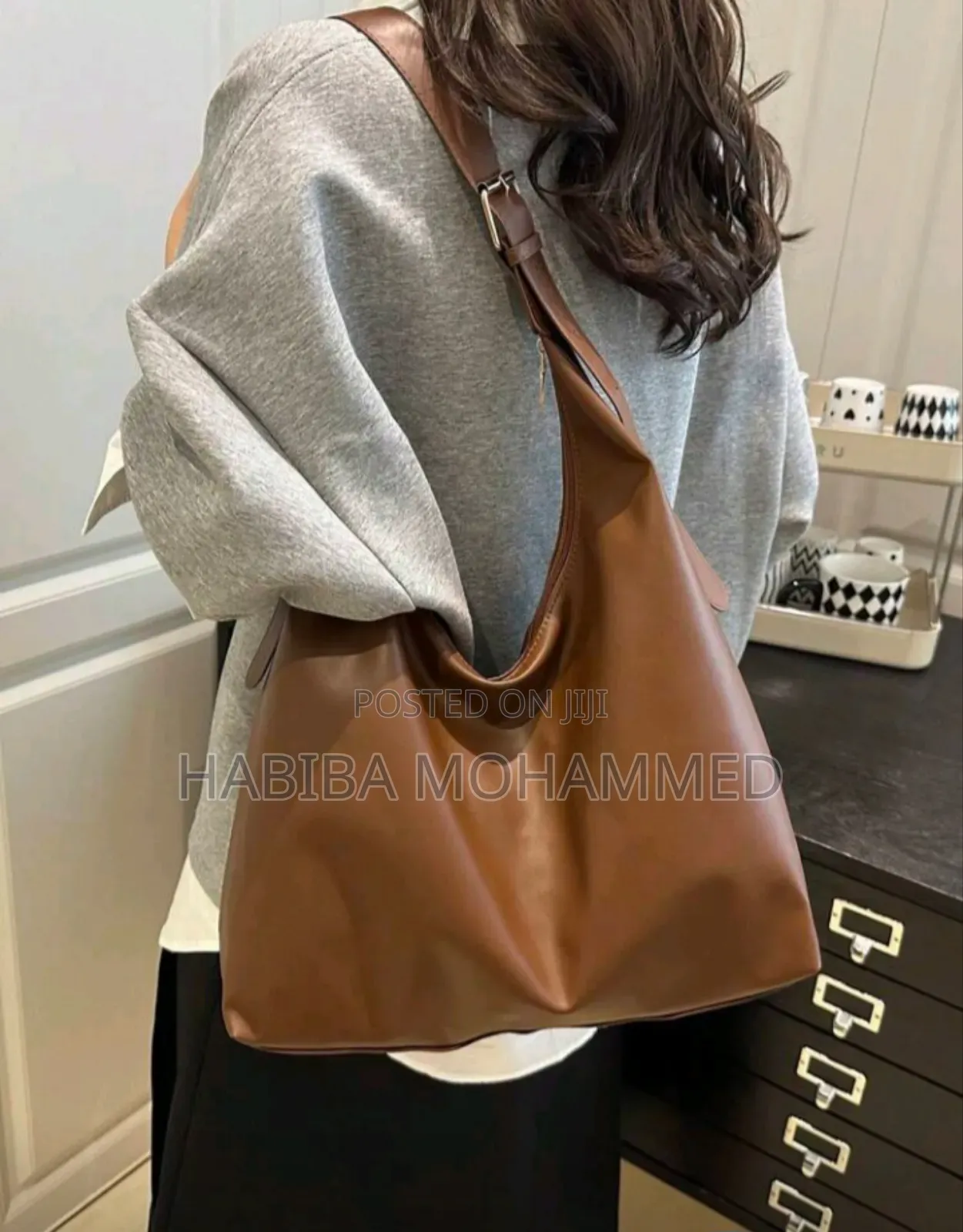 Fashionable Large Capacity Shoulder Bag(Hobo Bag)