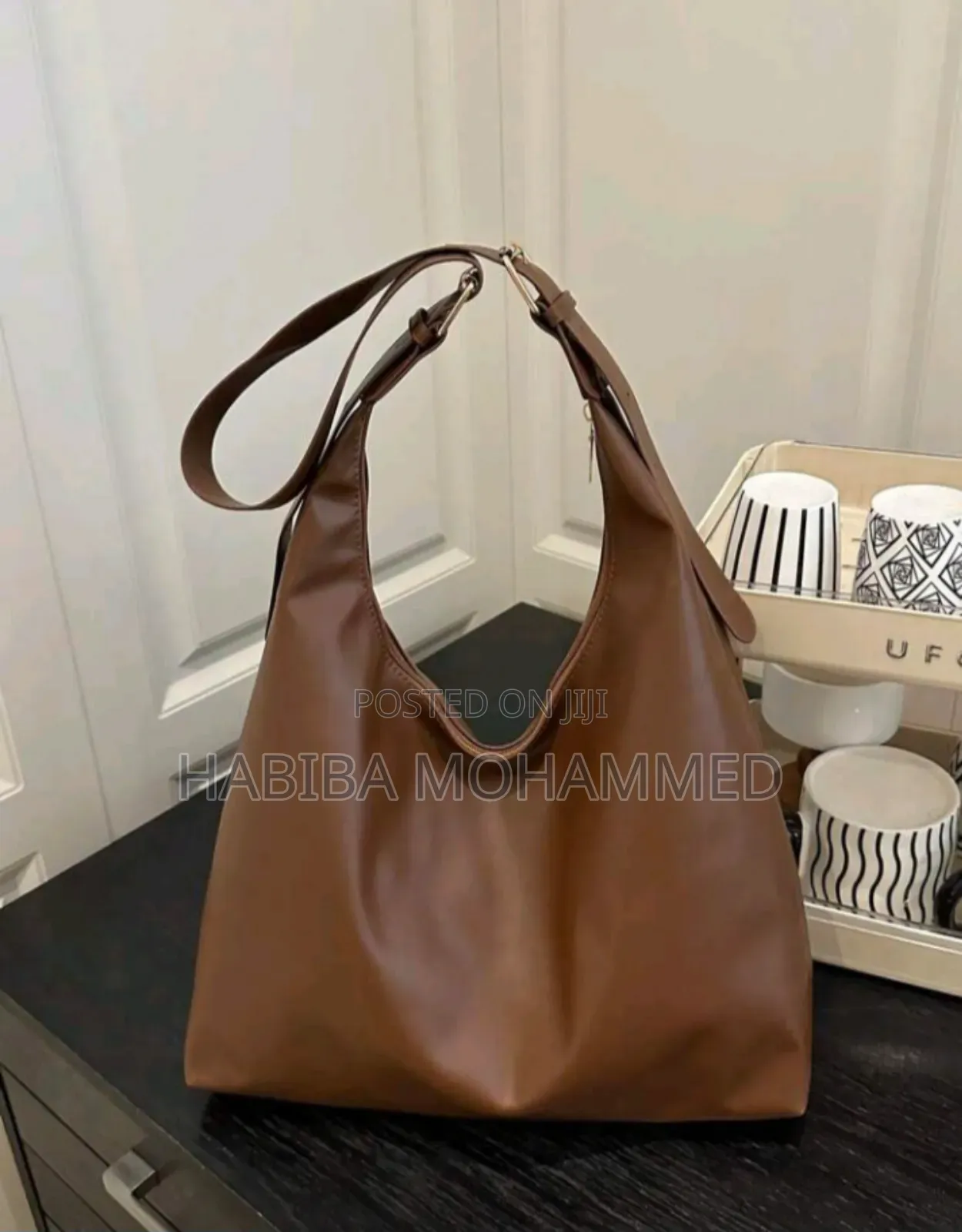 Fashionable Large Capacity Shoulder Bag(Hobo Bag)