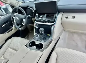 Toyota Land Cruiser 2022 Black