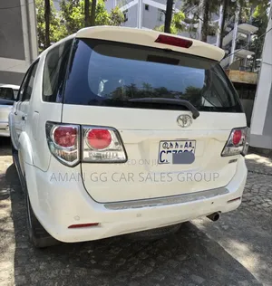 Toyota Fortuner 2013 White
