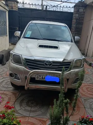 Toyota Hilux 2011 Silver