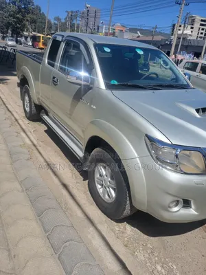 Toyota Hilux 2013 Silver