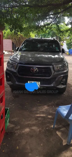 Toyota Hilux 2019 Gray