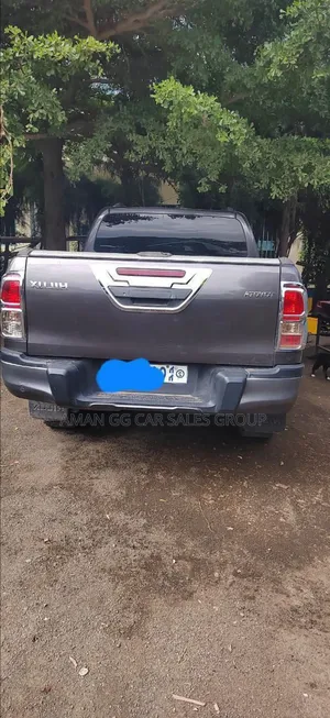 Toyota Hilux 2019 Gray
