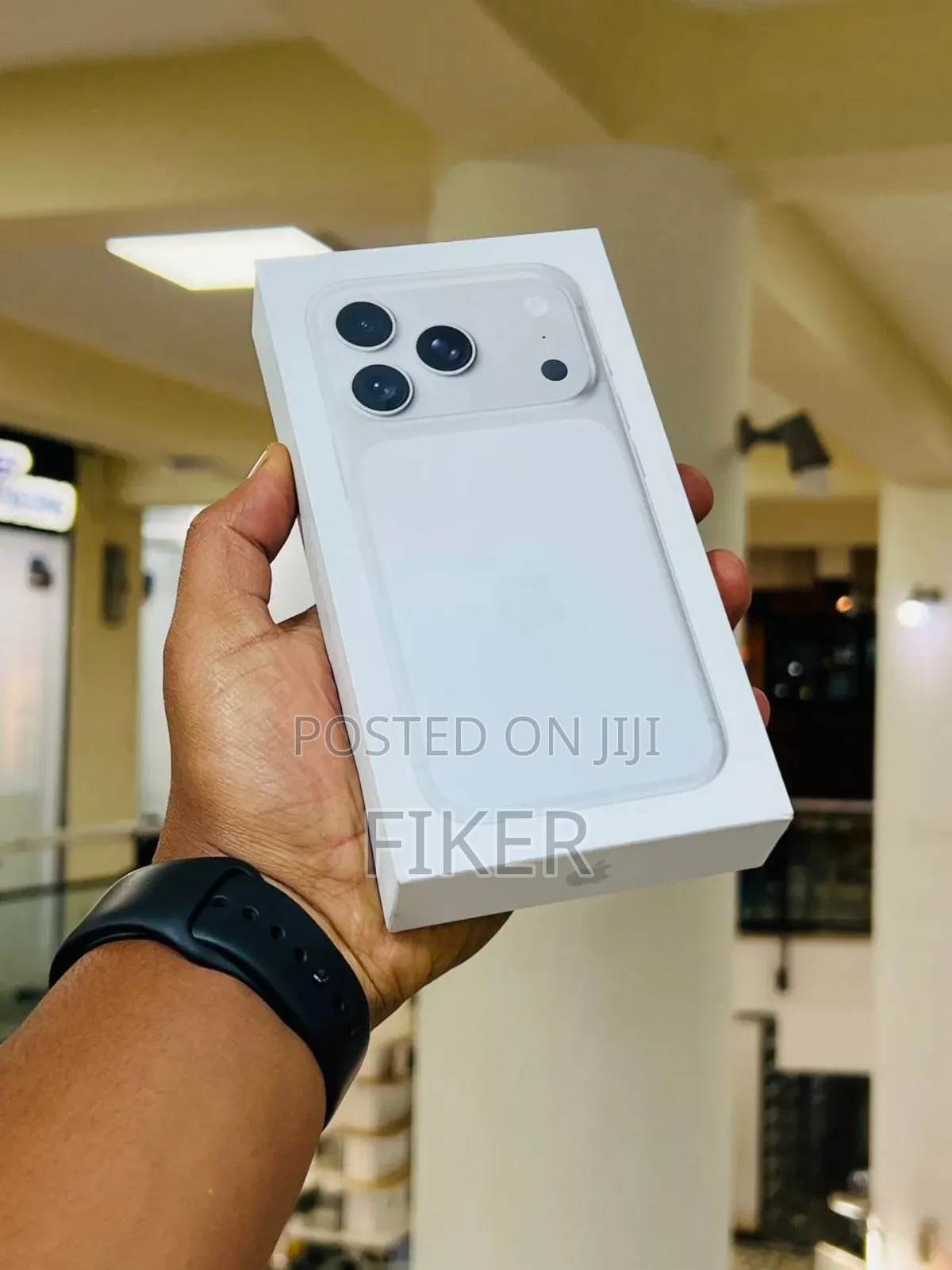 New Apple iPhone 17 Pro Max 256 GB White