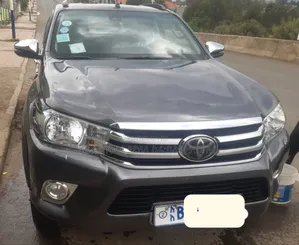 Toyota Hilux 2018 Matt Black