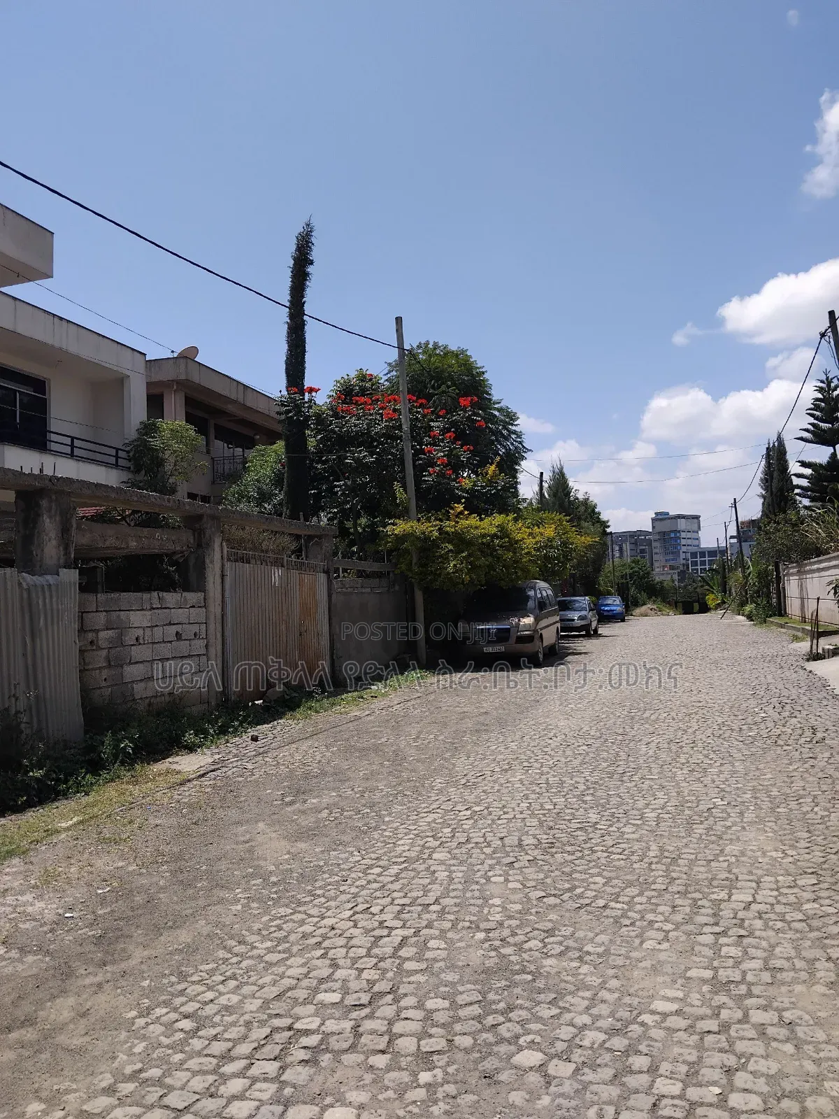 8bdrm Townhouse/Terrace in አያት ዞን ኮምፋውንድ ውስጥ, Yeka for sale