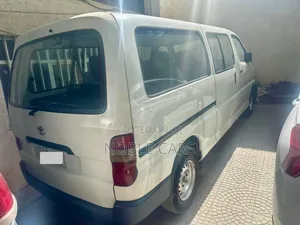 Toyota HiAce 2010 White