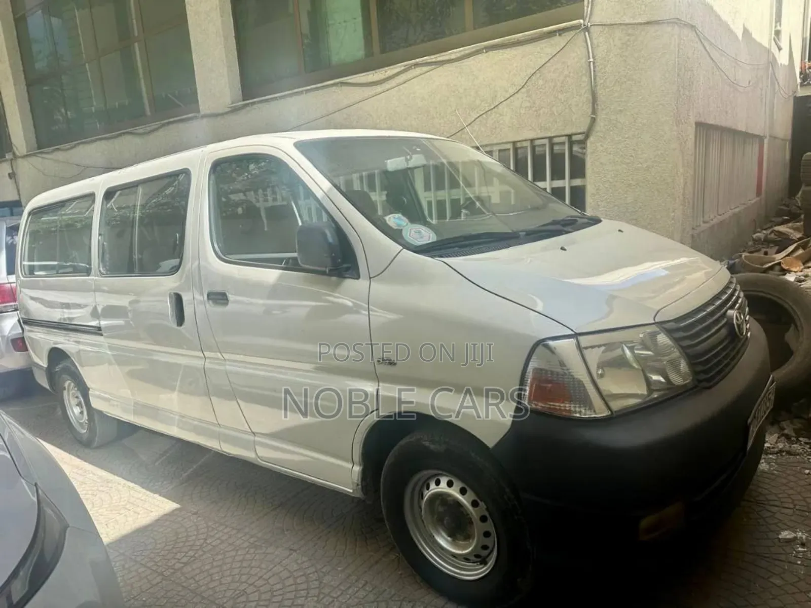 Toyota HiAce 2010 White