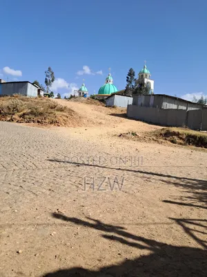 ካራ መድሀኒአለም ፈራሽቤት ያለው ነባር ይዞታ የሚሸጥ