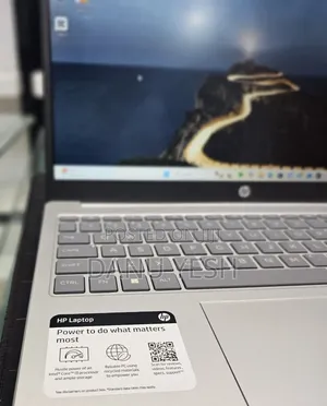 New Laptop HP 8GB Intel Core I3 SSD 256GB