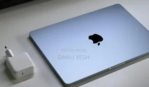 New Laptop Apple MacBook Air 2025 M4 15-Inch 16GB Apple M4 SSD 256GB