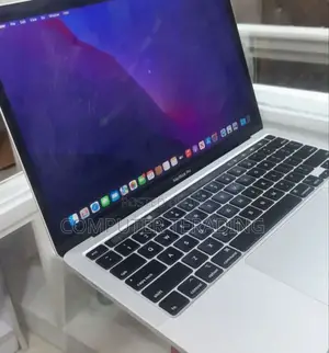 New Laptop Apple MacBook Pro 2020 8GB Intel Core I5 SSD 256GB