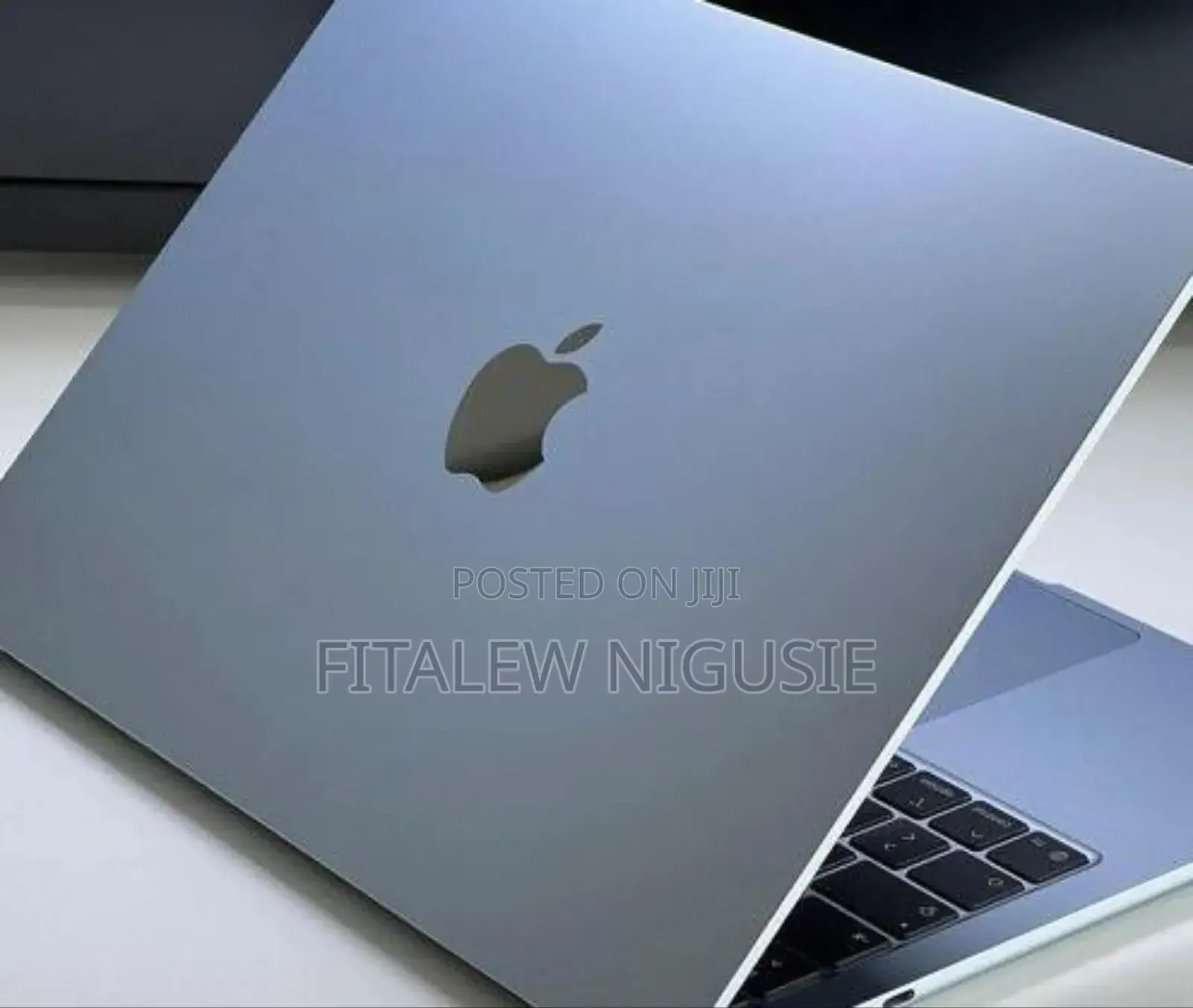 New Laptop Apple MacBook Air 2025 M4 13-Inch 16GB Apple M4 SSD 256GB