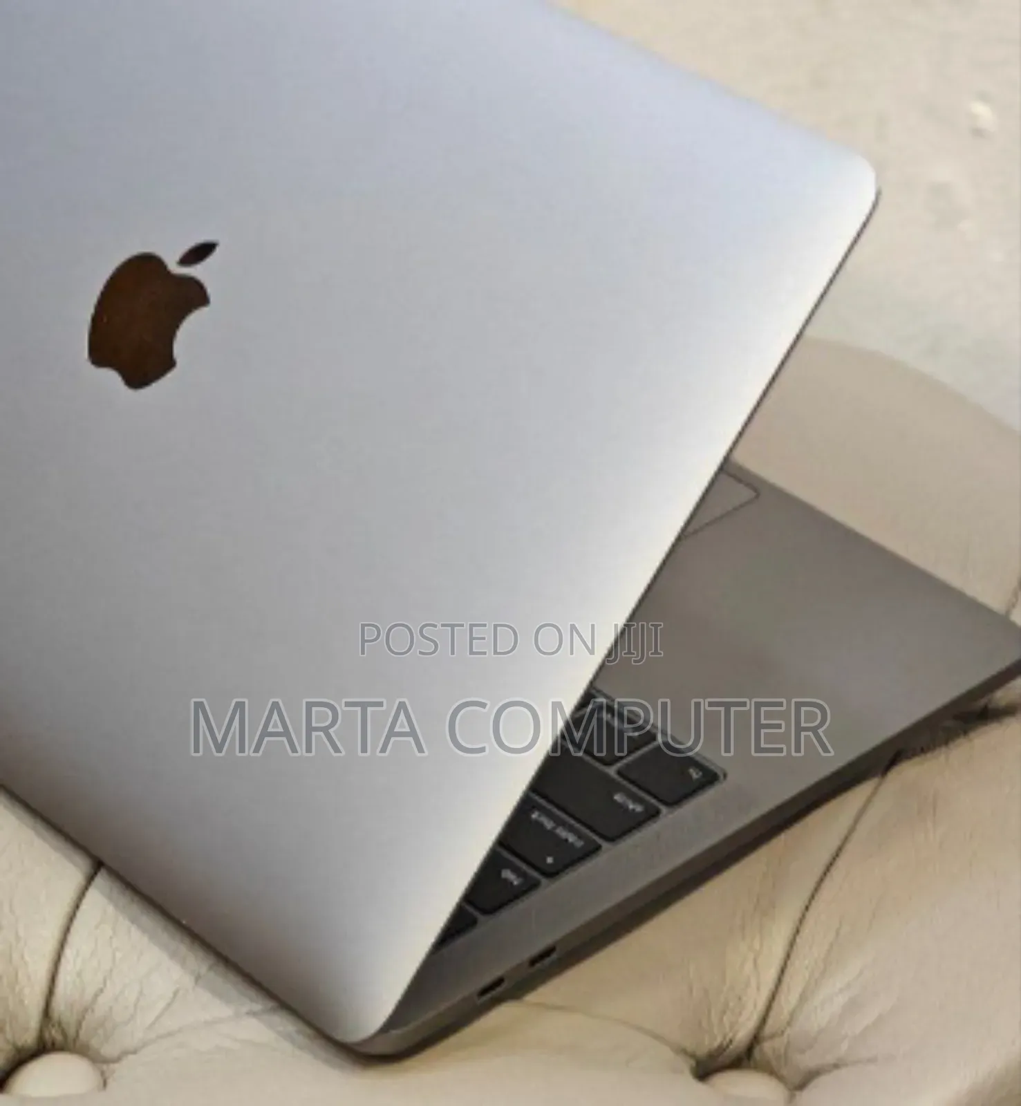 New Laptop Apple MacBook Pro 2019 16GB Intel Core I7 SSD 256GB