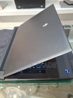 New Laptop Alienware M17x R2 32GB Intel Core I9 SSD 1T