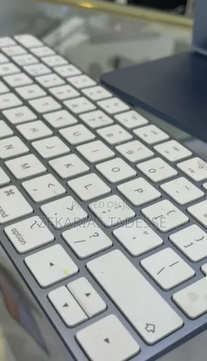 New Desktop Computer Apple iMac M3 8GB Apple M3 SSD 256GB